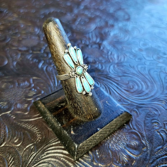 Punchy Western Turquoise Ring Antique Lightening Bolt Native Floral Burst Floral - Picture 4 of 10